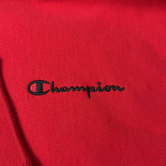 Red champion sweatshirt - Picture 2 of 4